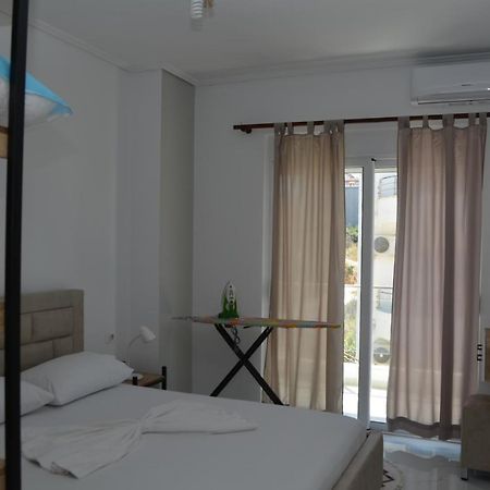 Akil Apartments Sarandë Esterno foto