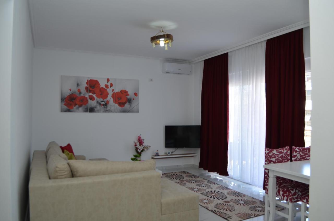 Akil Apartments Sarandë Esterno foto