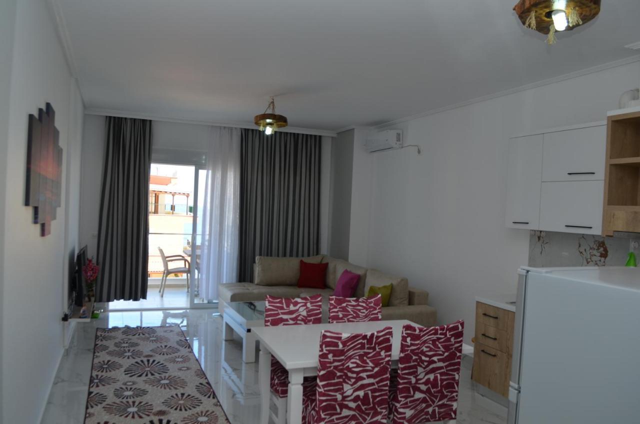 Akil Apartments Sarandë Esterno foto