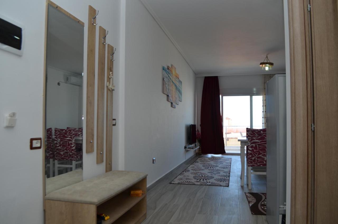Akil Apartments Sarandë Esterno foto