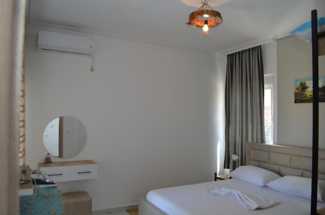 Akil Apartments Sarandë Esterno foto
