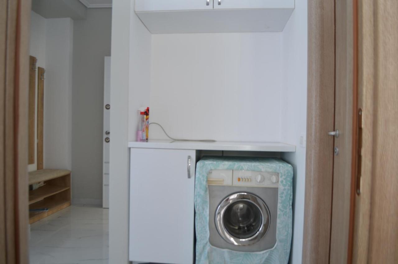 Akil Apartments Sarandë Esterno foto