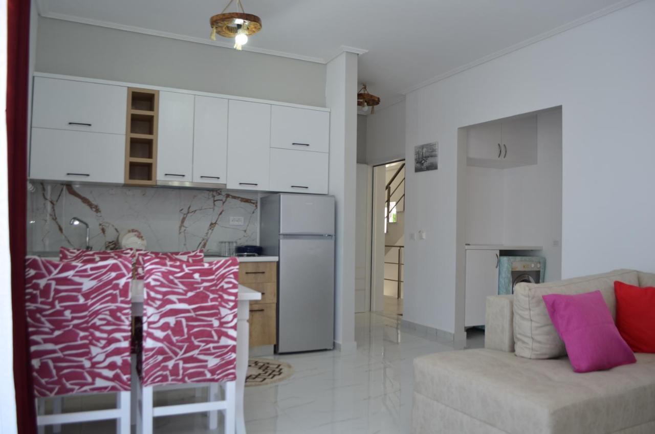 Akil Apartments Sarandë Esterno foto