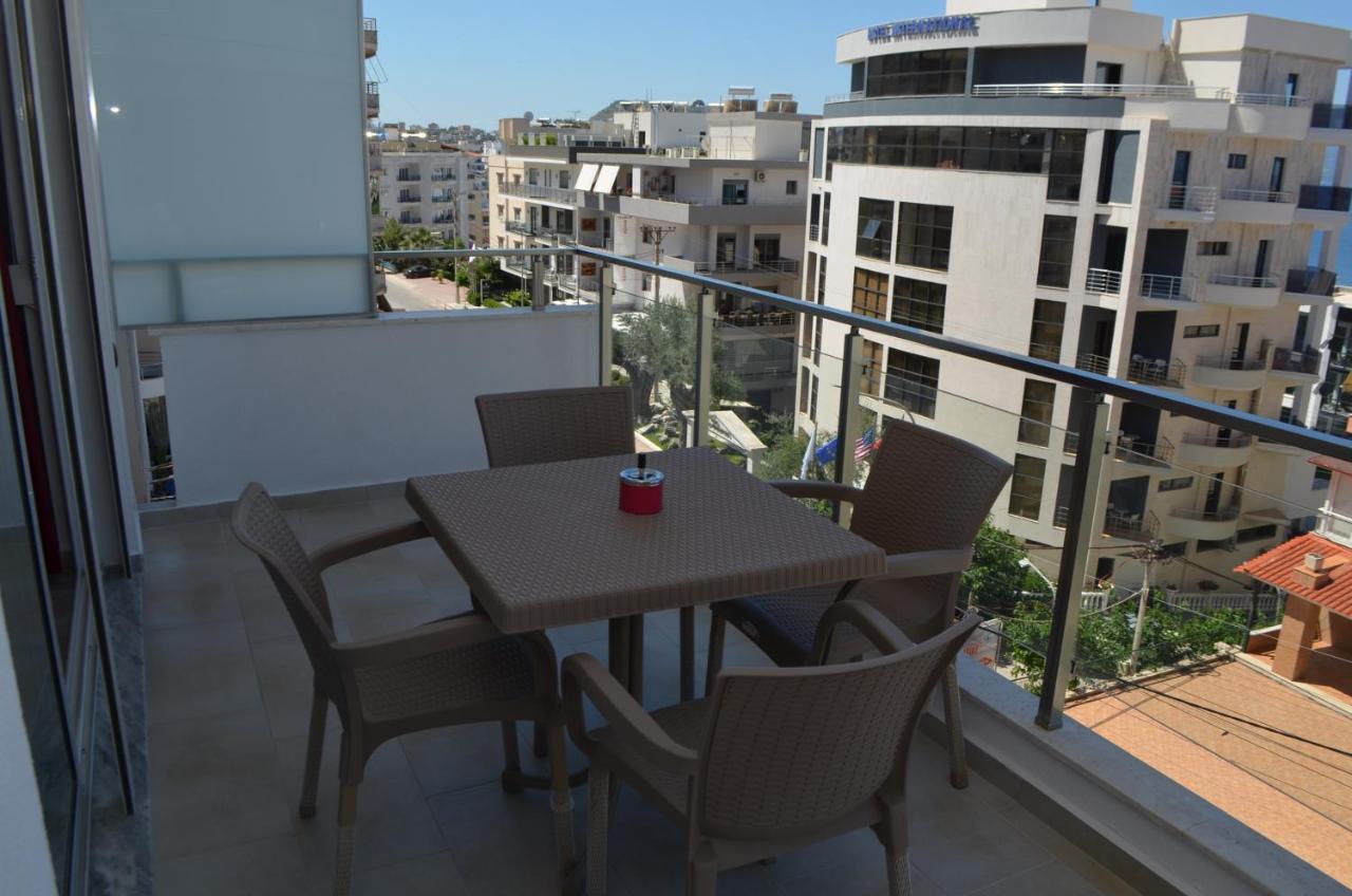 Akil Apartments Sarandë Esterno foto