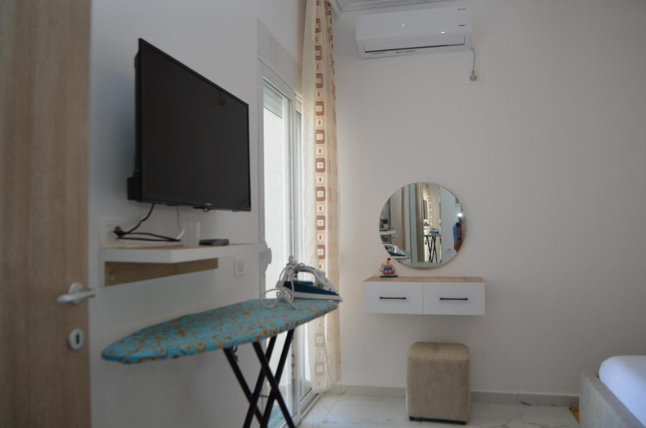 Akil Apartments Sarandë Esterno foto