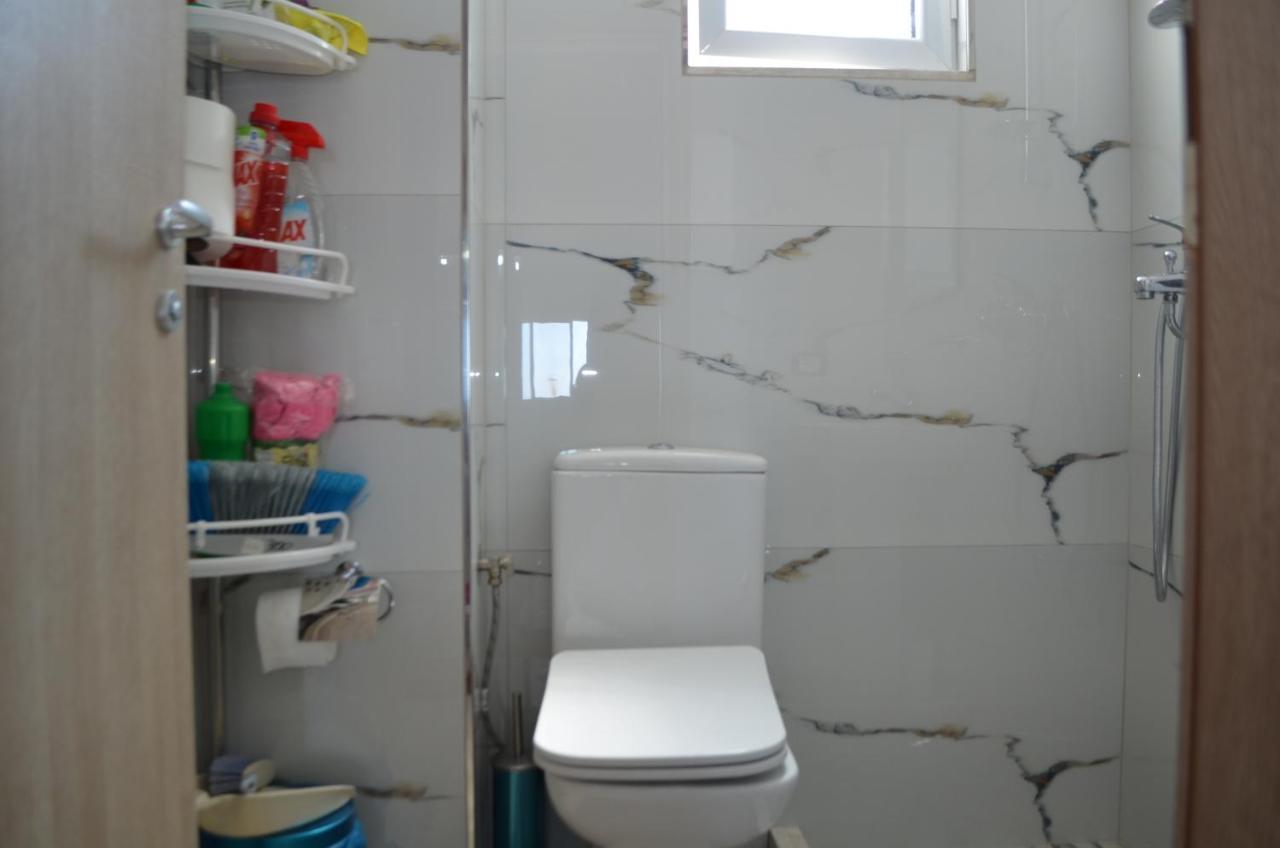 Akil Apartments Sarandë Esterno foto