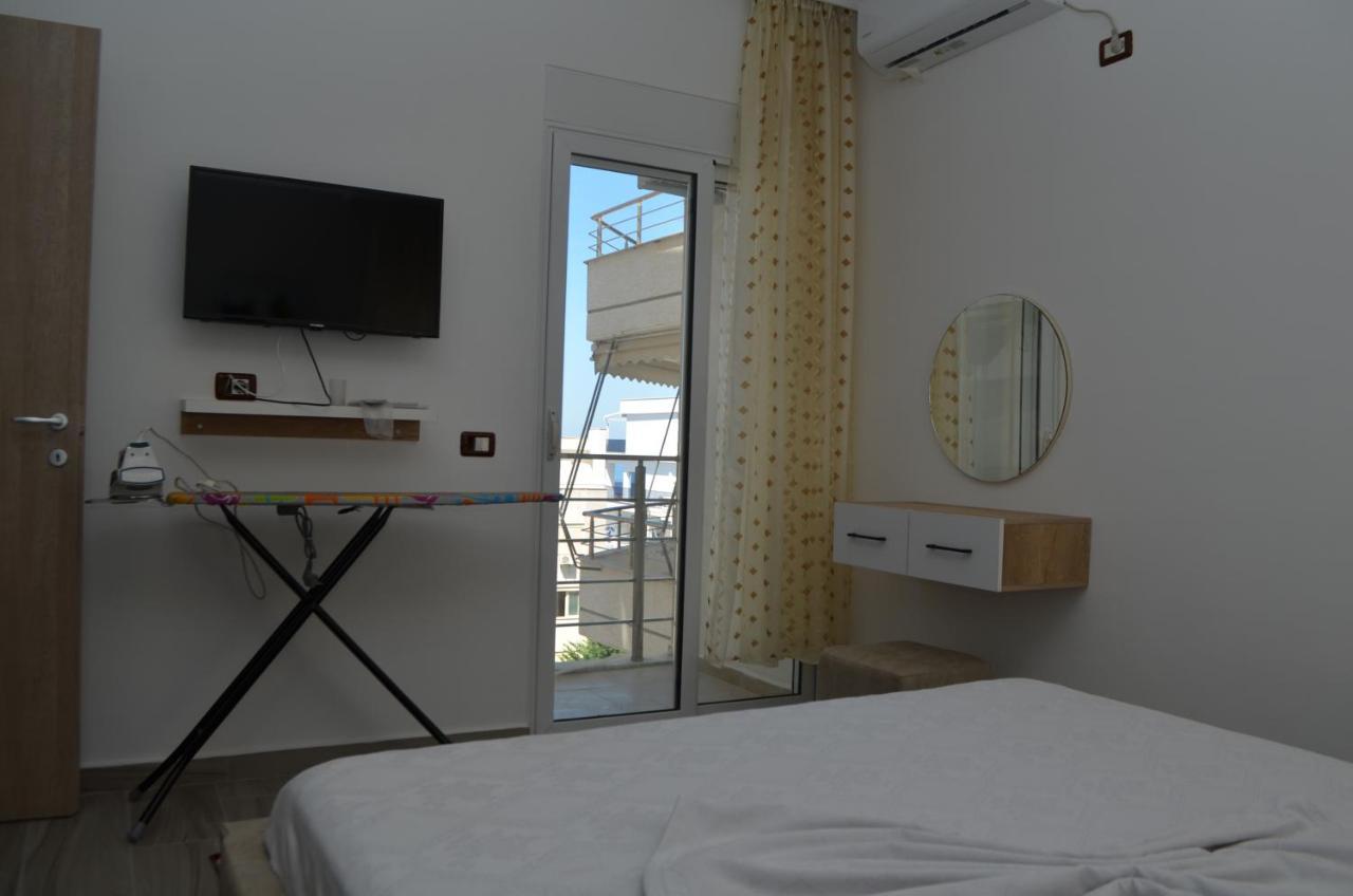Akil Apartments Sarandë Esterno foto