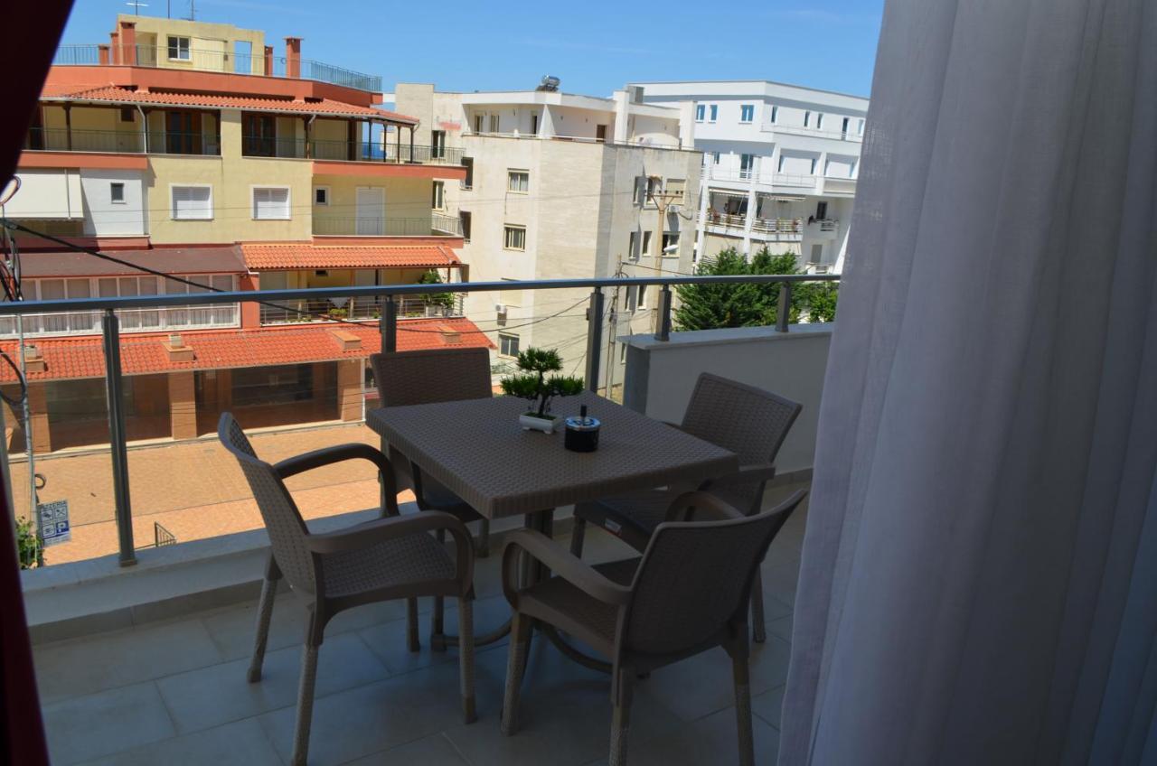 Akil Apartments Sarandë Esterno foto